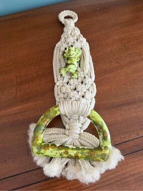 MCM Macramé Towel Holder w Ceramic Frog & Ring